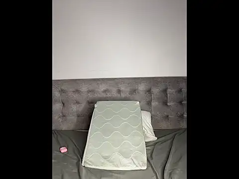 Chat +18 de ScarletVelvetX ao vivo