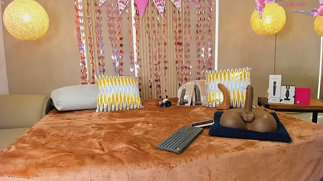 sabrina_shark_ Adlı Modelin Canlı XXX Sohbeti