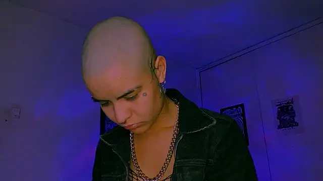 alex_one888n Live XXX chat