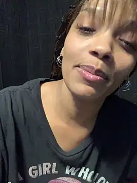 Rakiyahcharms ওয়েবক্যাম শো