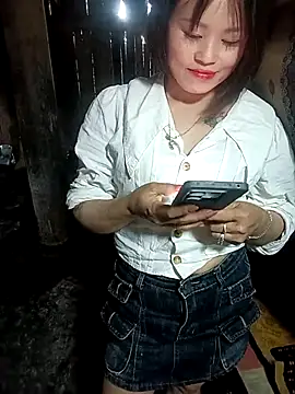 Chatroom XXX en direct de luna-rosax