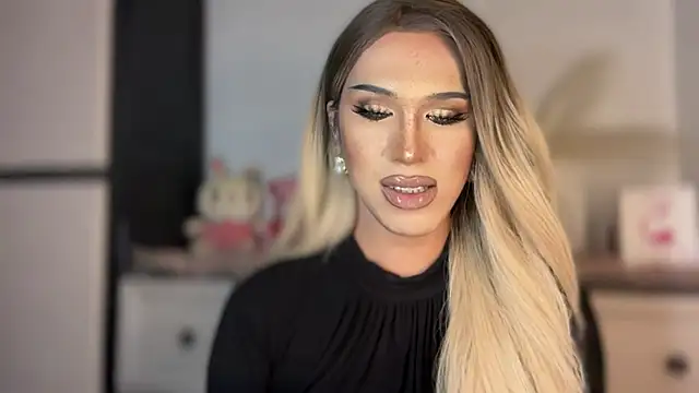 Ts_glamxxのライブXXXチャット