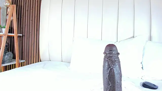 SandraMilerr's Live XXX Chat