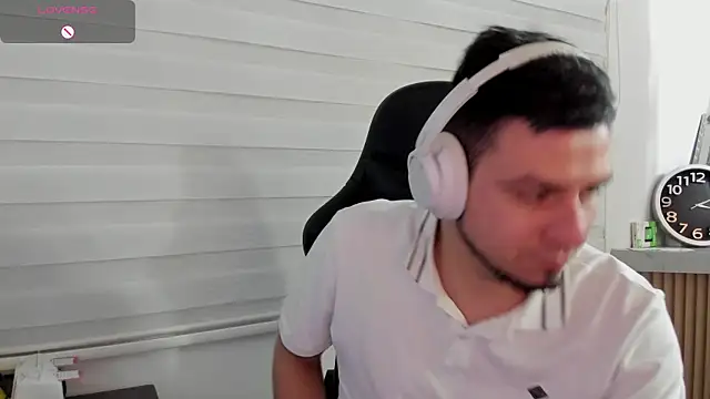 Chat +18 de Rick_Adams ao vivo