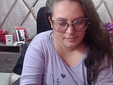 Sarah_Boobs_ Chat XXX in diretta