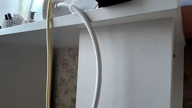 Cuteviola: απευθείας συνομιλία ΧΧΧ