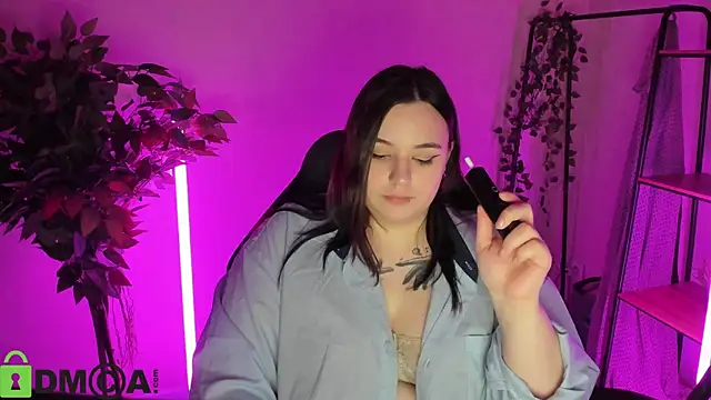 Mia_R0ss 即時 XXX 聊天