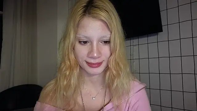 qualitybab's Live XXX Chat