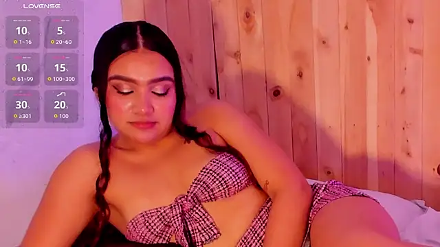 LiiaBloomn Live XXX chat