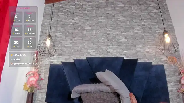 XXX chat uživo modela Emily_Brown18