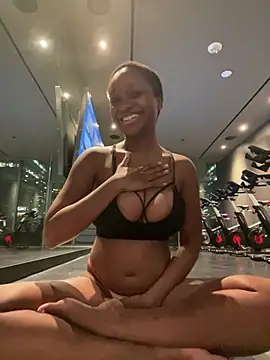 XXX chat uživo modela tia___fox