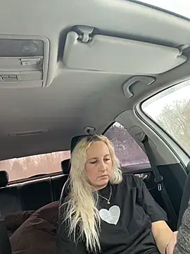 MerlinDave élő XXX-chatje