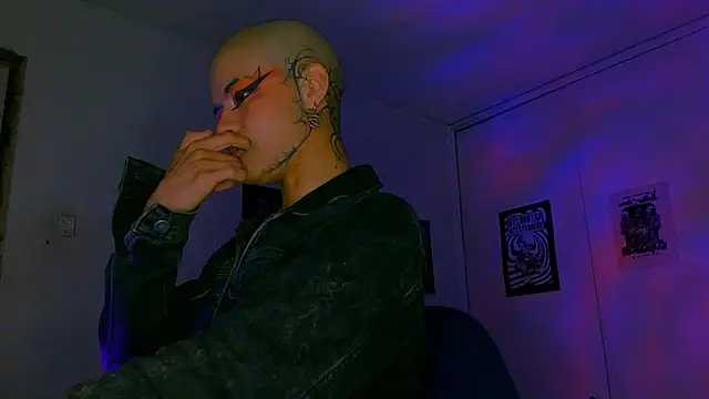 XXX chat uživo modela alex_one888