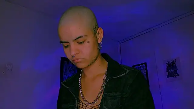 Chatroom XXX en direct de alex_one888