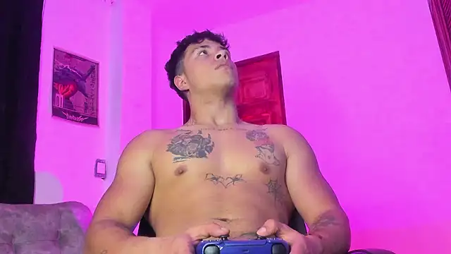 Dominic_Biker__: απευθείας συνομιλία ΧΧΧ