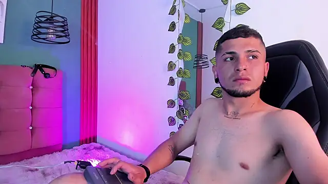 raven_smith_ Live XXX Chat