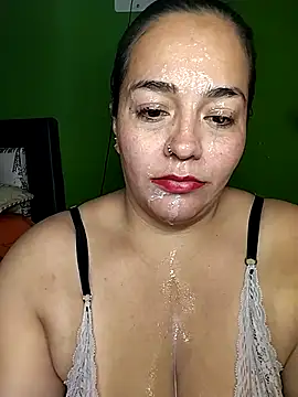 emily_sweet13 Adlı Modelin Canlı XXX Sohbeti