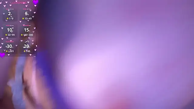 DiamondGoldie élő XXX-chatje