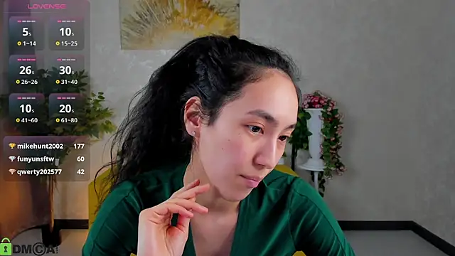 Živý XXX chat FlirtyAura