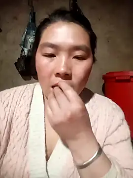 quynhkoolbae Webcamshow