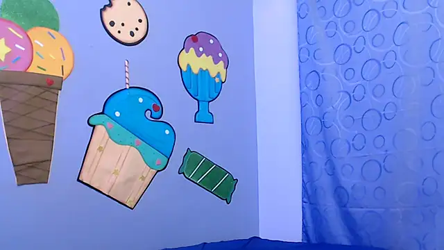 skinnysexzara18 Adlı Modelin Canlı XXX Sohbeti