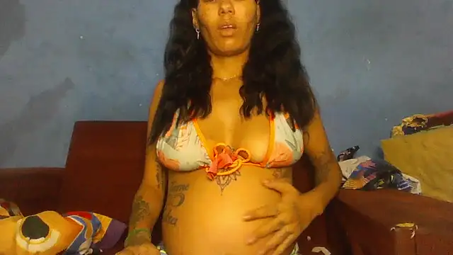 XXX chat uživo modela thasmyni