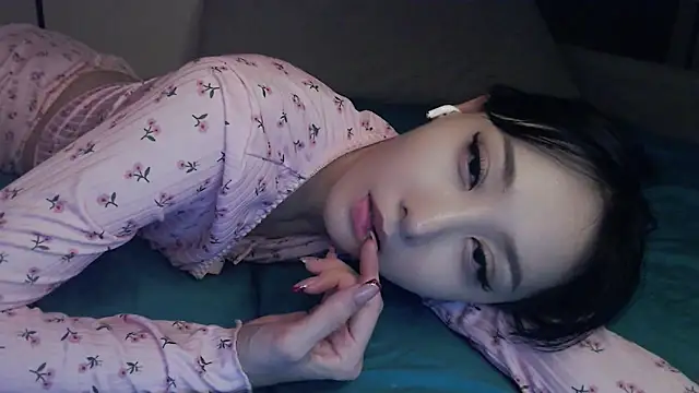 XXX chat uživo modela Fudzik0