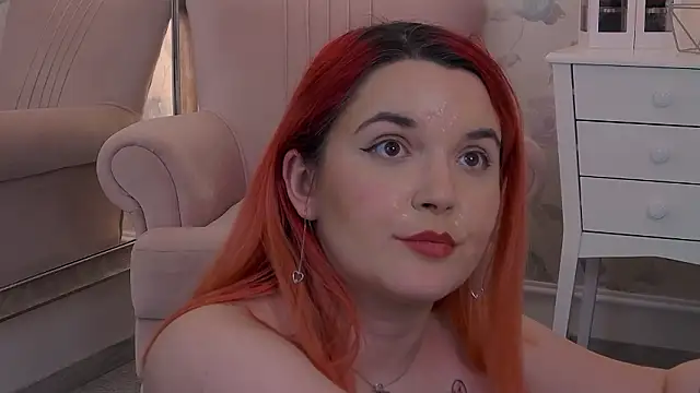 XXX chat uživo modela KailyKay