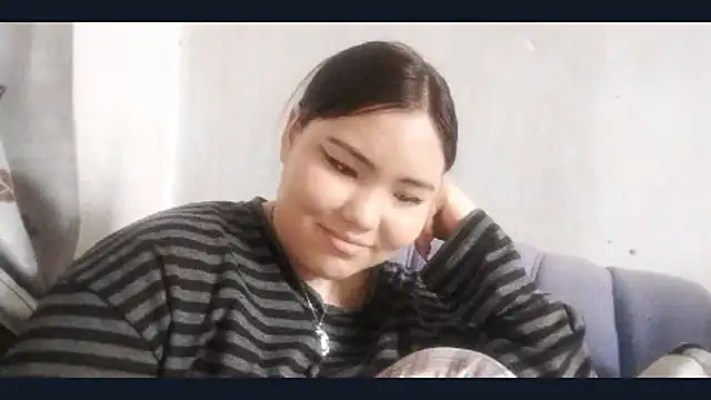 MollyAsian live XXX chat