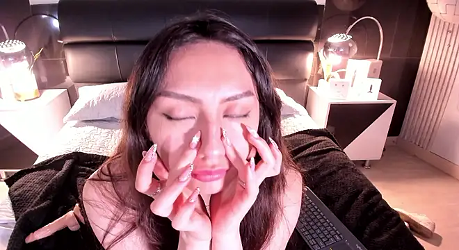 Czat XXX na żywo – LuluBeerry