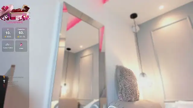 MiaSmit_ Adlı Modelin Canlı XXX Sohbeti