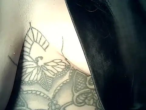 Chatroom XXX en direct de FallsForHerSmile