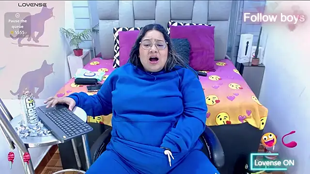 Chat +18 de evelin_zaens ao vivo