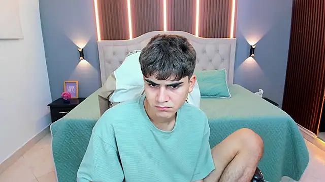 Sembang XXX Secara Langsung Tommy18__