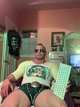 daddydonkey84: онлайн-секс-чат