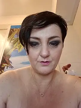 lucillabollente Adlı Modelin Canlı XXX Sohbeti