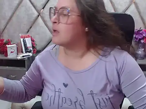 Sarah_Boobs_ Chat XXX live