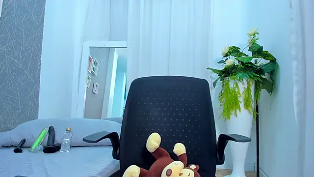 Chatroom XXX en direct de ViictoriiaSaenz