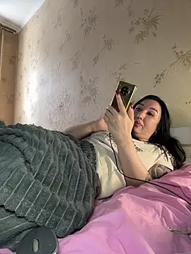 Chat XXX en directo de Naughtbaby_2025