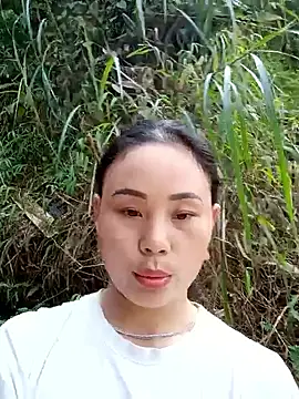 Ruaiuoi 网络视讯表演