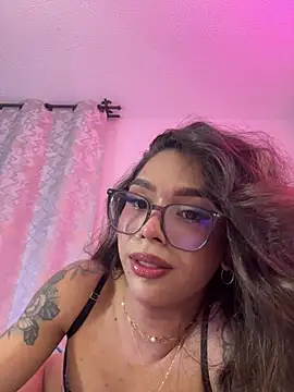 Pokazy przed kamerką – Samantha_Bernardo