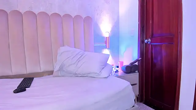 Czat XXX na żywo – SamanthaGrace1