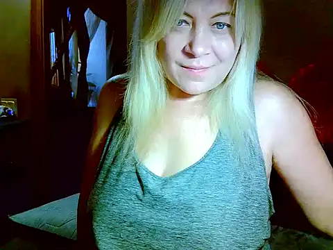 AgoniA7 在線直播表演