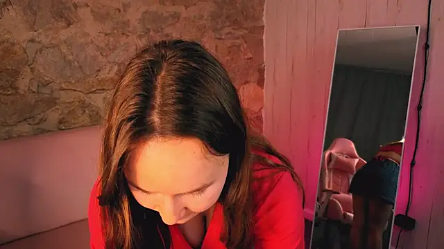 SindieStorm Adlı Modelin Canlı XXX Sohbeti