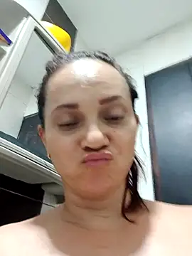 Amanda39 élő XXX-chatje