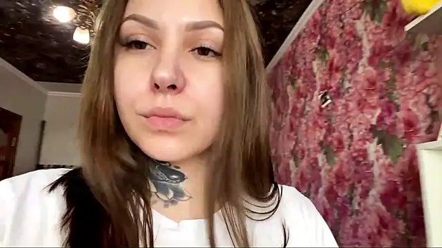 TraciBallena Chat XXX live