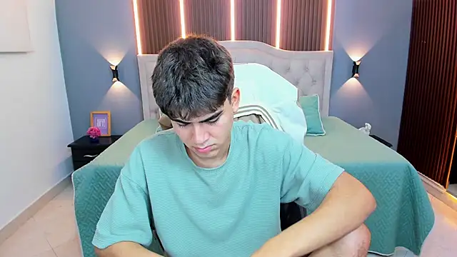 Tommy18__ – Naživo XXX chat