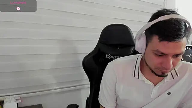 Chat XXX en directo de Rick_Adams