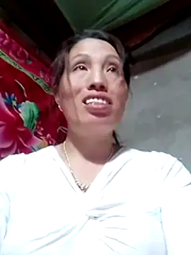 Gummiesu 网络视讯表演