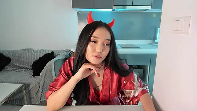 satoriluna: απευθείας συνομιλία ΧΧΧ